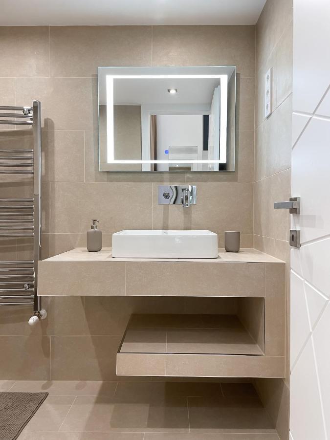 St Stephen Luxury Apartment Budapest Esterno foto